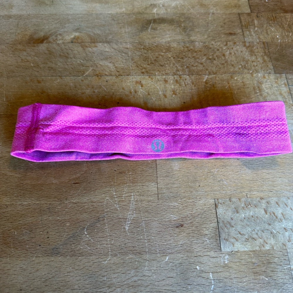 Lulu Lemon skinny headband / one size / pink